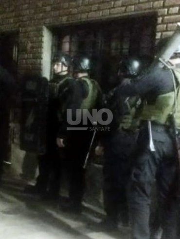 Un negociador de la policía intervino para que una beba de 15 días fuera restituida a su madre
