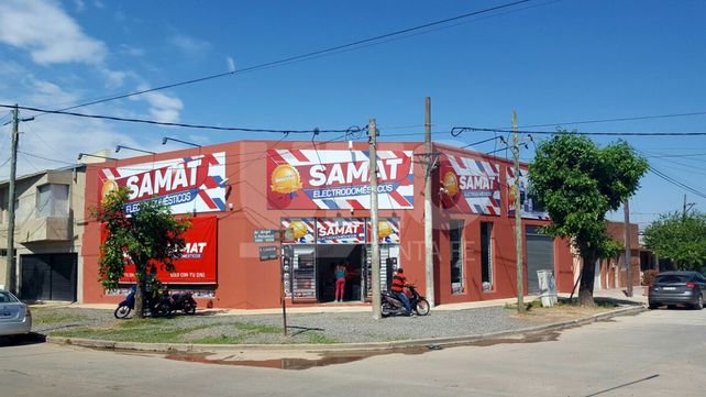 En avenida Peñaloza rompieron la vidriera y robaron en una casa de electrodomésticos