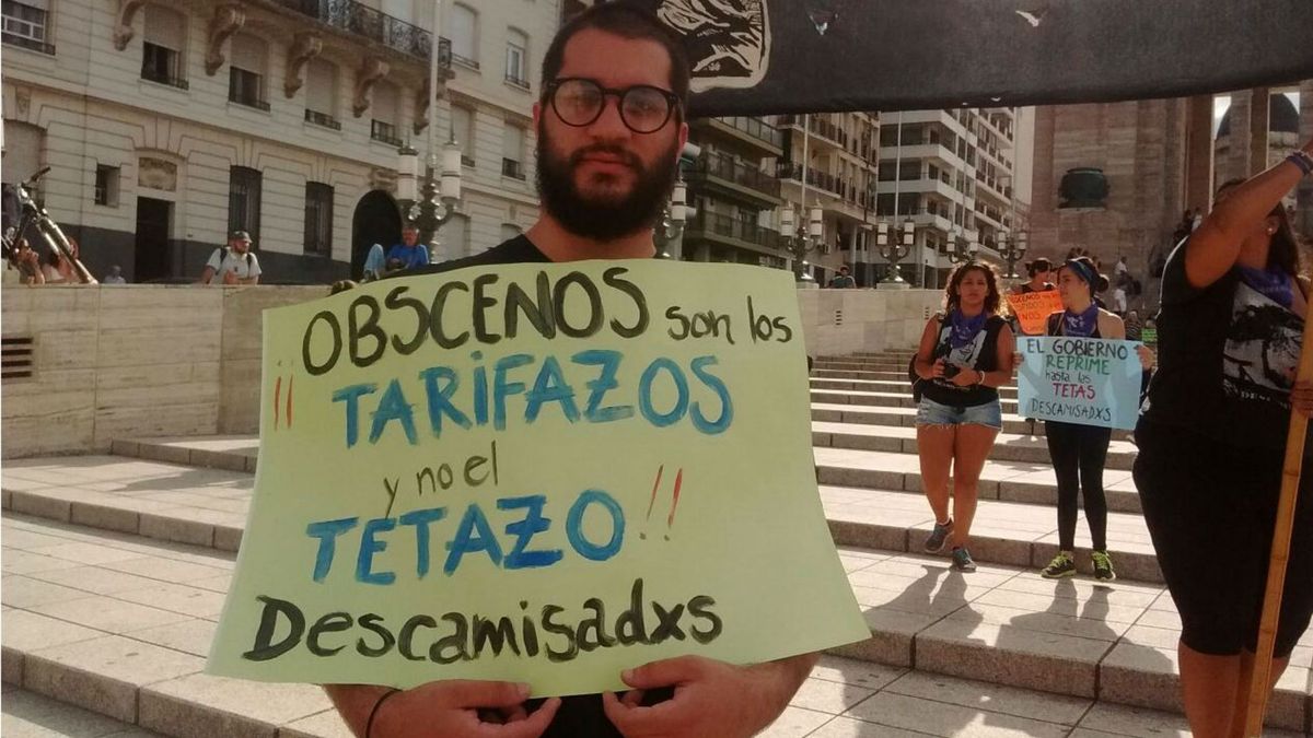 Las mejores imágenes que dejó el Tetazo en el Monumento a la Bandera