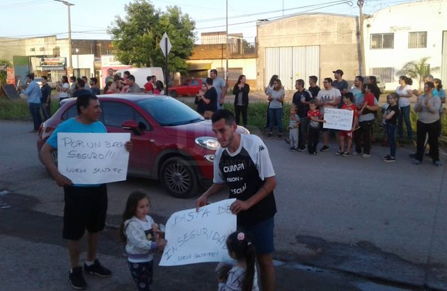 Los vecinos se manifestaron pidiendo seguridad