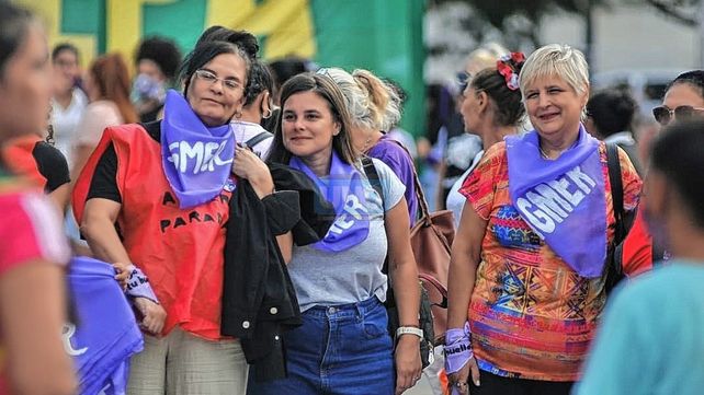 8M: una multitud de mujeres y disidencias marchó en Paraná