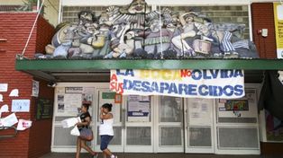 Separan a tres docentes de La Boca por avalar el terrorismo de Estado