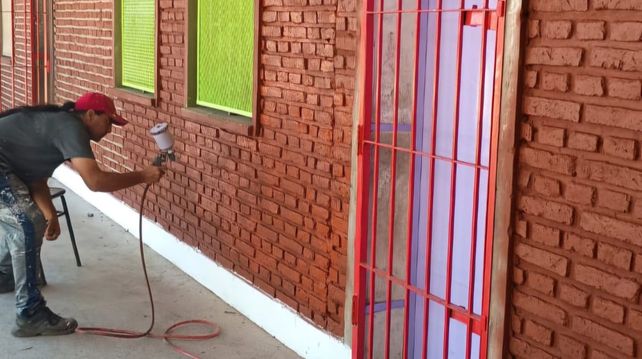 El FAE encaró un trabajo de reparación y mantenimiento en más de 500 escuelas.