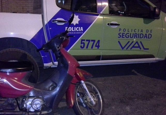En un operativo detuvieron a un hombre alcoholizado y a otro con droga