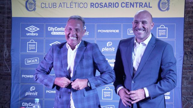 Al día siguiente de las elecciones, Belloso presentó a Russo como nuevo técnico de Central.