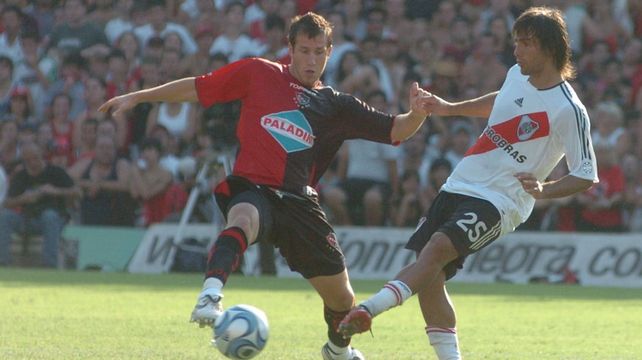 El volante que se fue de Newells por una foto y que juega en una liga del fútbol italiano
