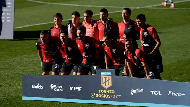 El equipo del debut del Negro Gamboa