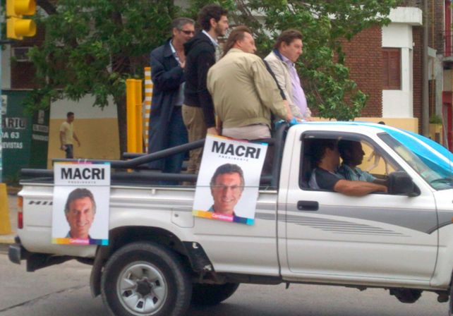 Varisco hizo una caravana de apoyo a Macri