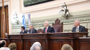 No sería bueno que el proyecto de reforma constitucional quede cajoneado