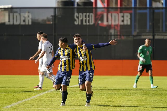 Giaccone abraza a Dupuy