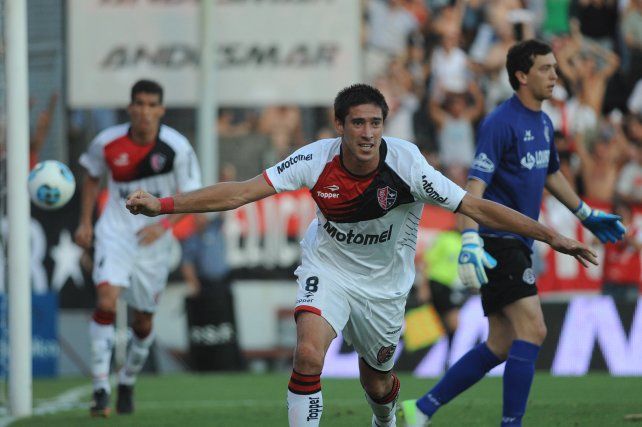 P&eacute;rez fue campe&oacute;n con la Lepra rosarino en 2013 de la mano del Tata Martino.