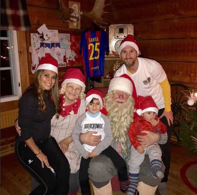 Messi pasó la Navidad en Rosario con su amigo Luis Suárez como invitado