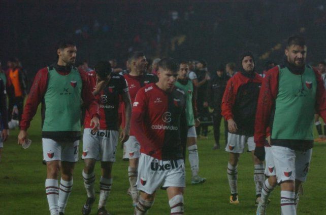 A Colón le faltó en Santa Fe lo que le sobró en Salta