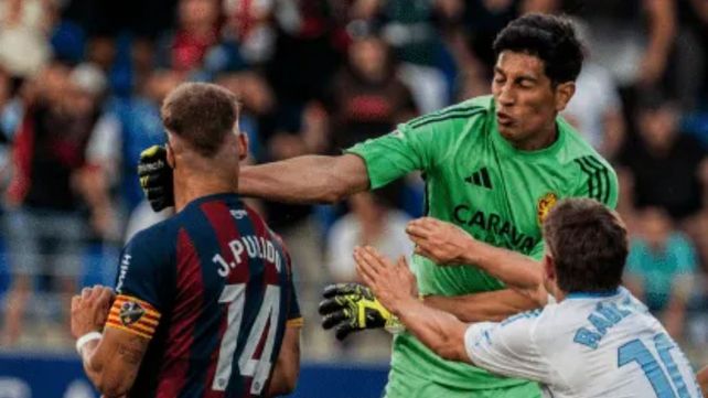 Andrada enloqueció y le pegó una trompada a un rival en el clásico aragonés.