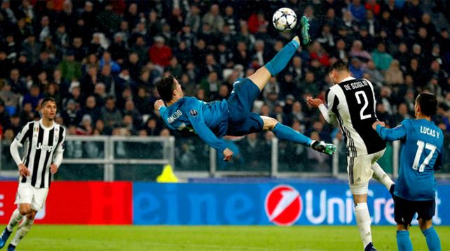 Cristiano Ronaldo ya pasó la revisión médica y firmó con la Juventus