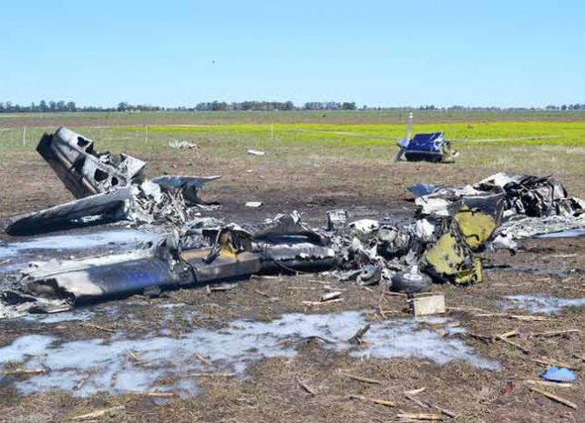 Tragedia. Cinco personas murieron por la caída de una avioneta en una zona rural.