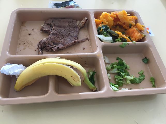 El equipo de trabajo estableció un protocolo de muestreo que para establecer los flujos de los residuos dentro del comedor.