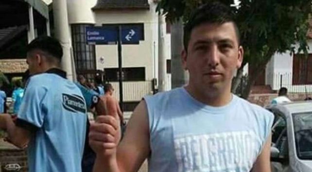 El hincha de Belgrano que fue arrojado desde la tribuna.&nbsp;