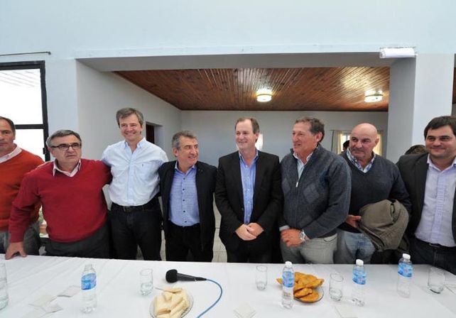El gobernador presentó las listas de candidatos del FPV en Nogoyá y Tala