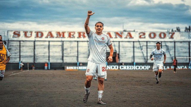 Otra vez con polémica, Barracas Central se aprovechó del mal momento de Newells