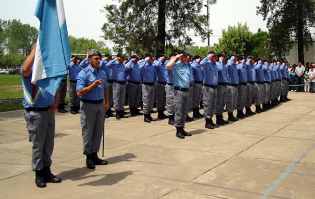El personal del Servicio Penitenciario también recibirá el monto para uniformes.