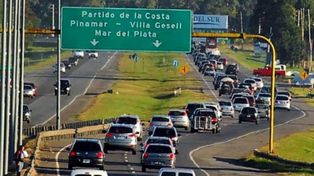 Cientos de miles de argentinos inician el éxodo de vacaciones