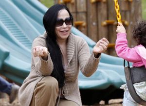 La mujer que tuvo octillizos en enero planea hacer un reality con sus 14 hijos
