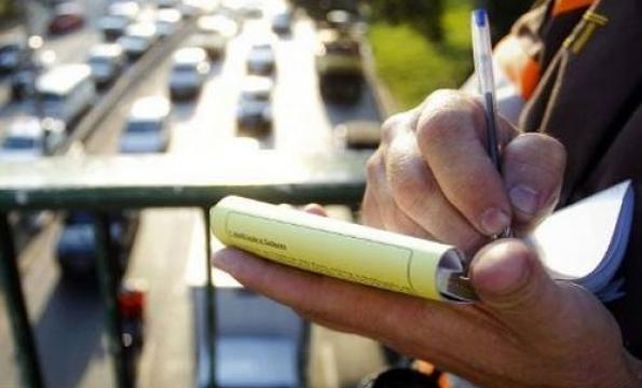 Aseguran que no es obligatorio abonar multas de tránsito impagas para realizar trámites en el Registro Automotor Aseguran que no es obligatorio abonar multas de tránsito impagas para realizar trámites en el Registro Automotor