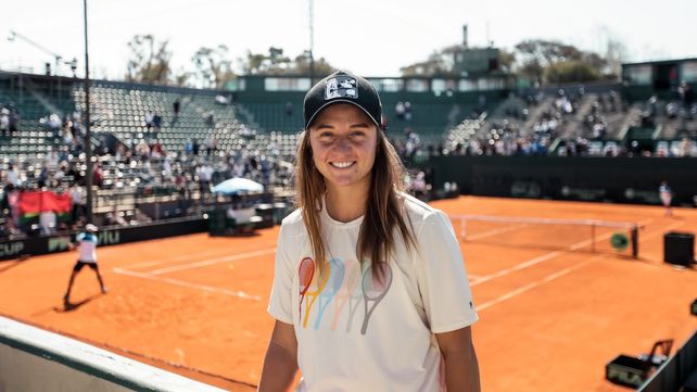 Nadia Podoroska pasó por el Buenos Aires Lawn Tennis para reconocer el terreno.