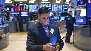 Efecto global. Wall Street sse movió bajo el impacto de la nueva suba de tasas de interés en EEUU.
