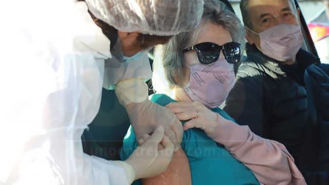 Consenso con las provincias para reforzar a los cuatro meses la vacunación contra el Covid-19 al personal de salud y a los mayores de 60