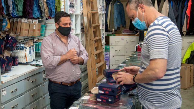 Comercio: un empleado debe cobrar entre $86.000 y $90.000