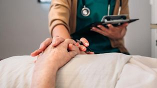 Pocas personas tienen acceso a cuidados profesionales que alivien el dolor por su enfermedad&nbsp;