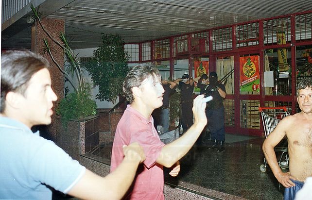 Fotos: Así fue el 20 de diciembre de 2001 en Paraná