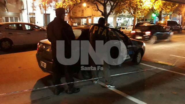 Automovilista eludió un control, chocó a un policía y la atraparon con drogas