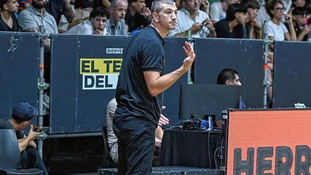 Guido Fabbris se convirtió en DT principal de Obras Basket