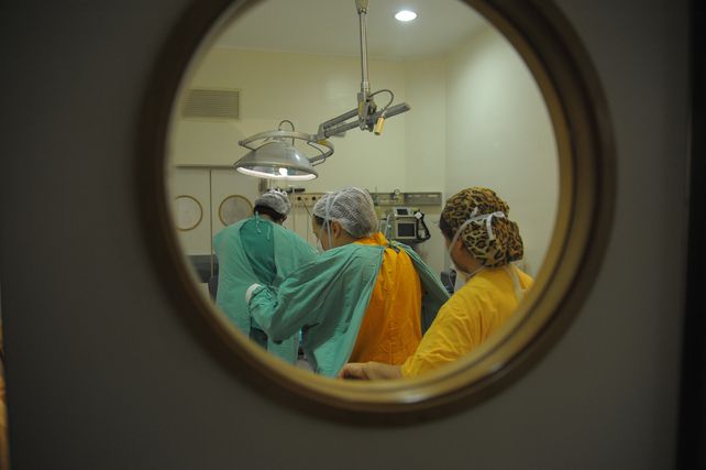 La paciente experimentó una situación traumática que la dejó incapacitada de por vida.