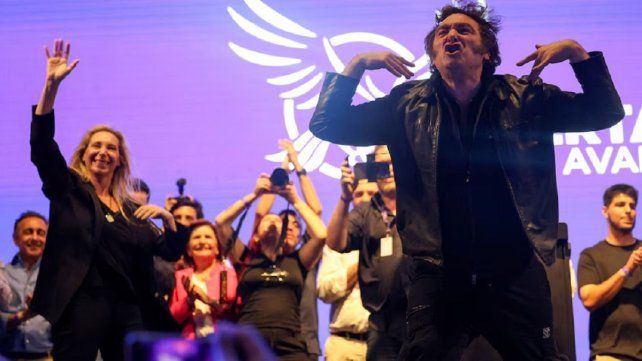 Javier Milei cerró la campaña en Rosario y volvió a criticar a la oposición.&nbsp;