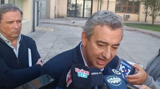El intendente Pablo Javkin tras la reunión en la sede Gobernación que derivó en el paro de recolectores.&nbsp;
