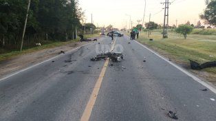 Sauce Viejo: un violento choque entre dos motociclistas dejó como saldo dos muertos y un tercero que sobrevivió y fue llevado al Cullen