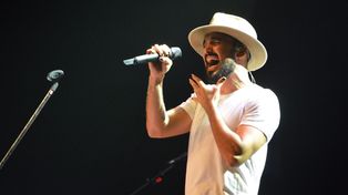 Abel Pintos es el artista argentino del momento.