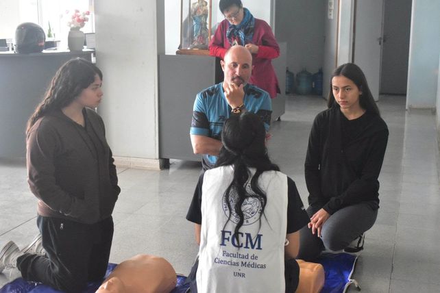 Capacitaron en técnicas de RCP a personal municipal y de áreas estratégicas de Puerto General San Martín