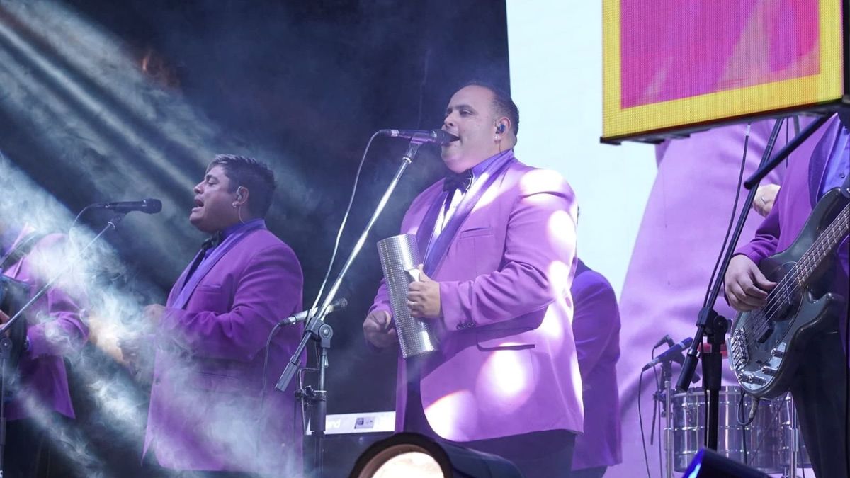 Funes Vibra Carnavales: Los Palmeras hicieron bailar a más de 40 mil personas