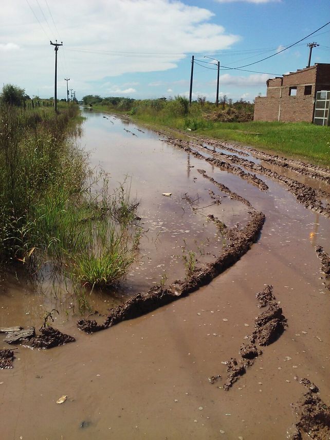 Quiroga, la calle que comparten Santa Fe y Recreo, bajo agua