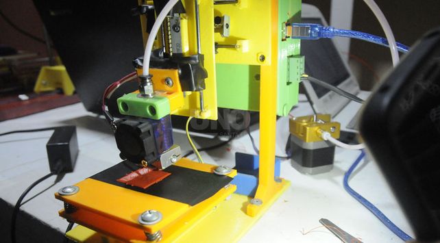 Crearon una miniimpresora 3D para educar, concientizar e incluir