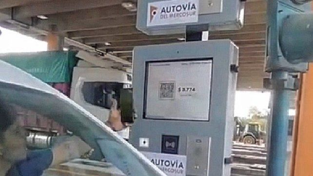 Se implementó el cobro electrónico desde este miércoles en ruta 12 en Zárate.&nbsp;