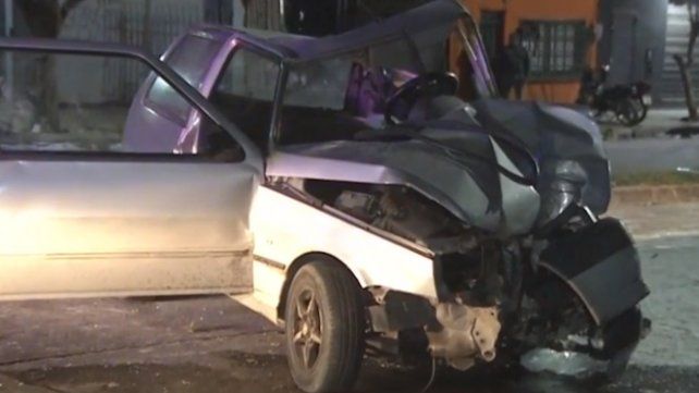 Un conductor herido tras chocar con una columna en zona oeste