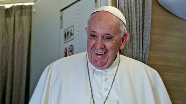 El papa Francisco se recupera de su operación de colon del pasado julio.