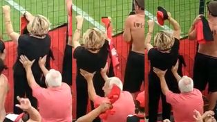 El tierno video de una pareja que enamoró a los hinchas de Newells