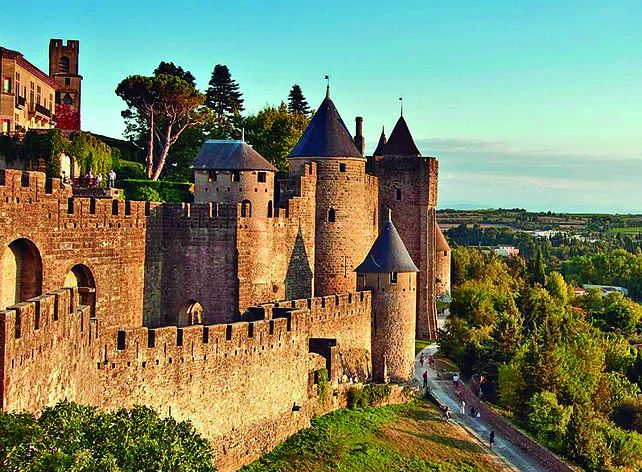 Entre castillos y viñedos: un recorrido por las zonas menos exploradas de Francia